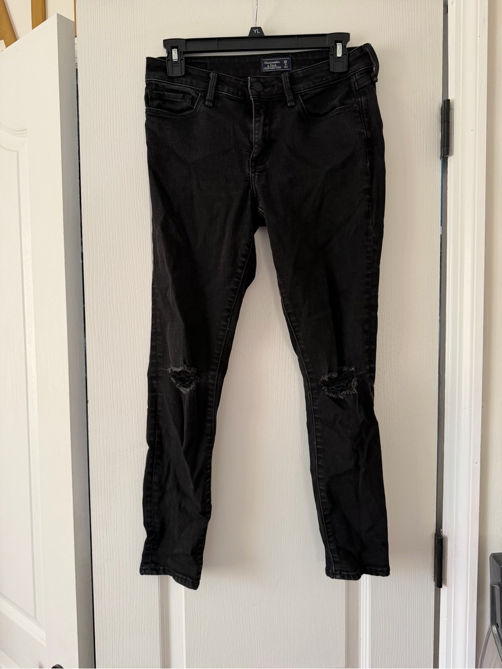 Abercrombie & Fitch Black Skinny Jeans Size 2 (26 waist)